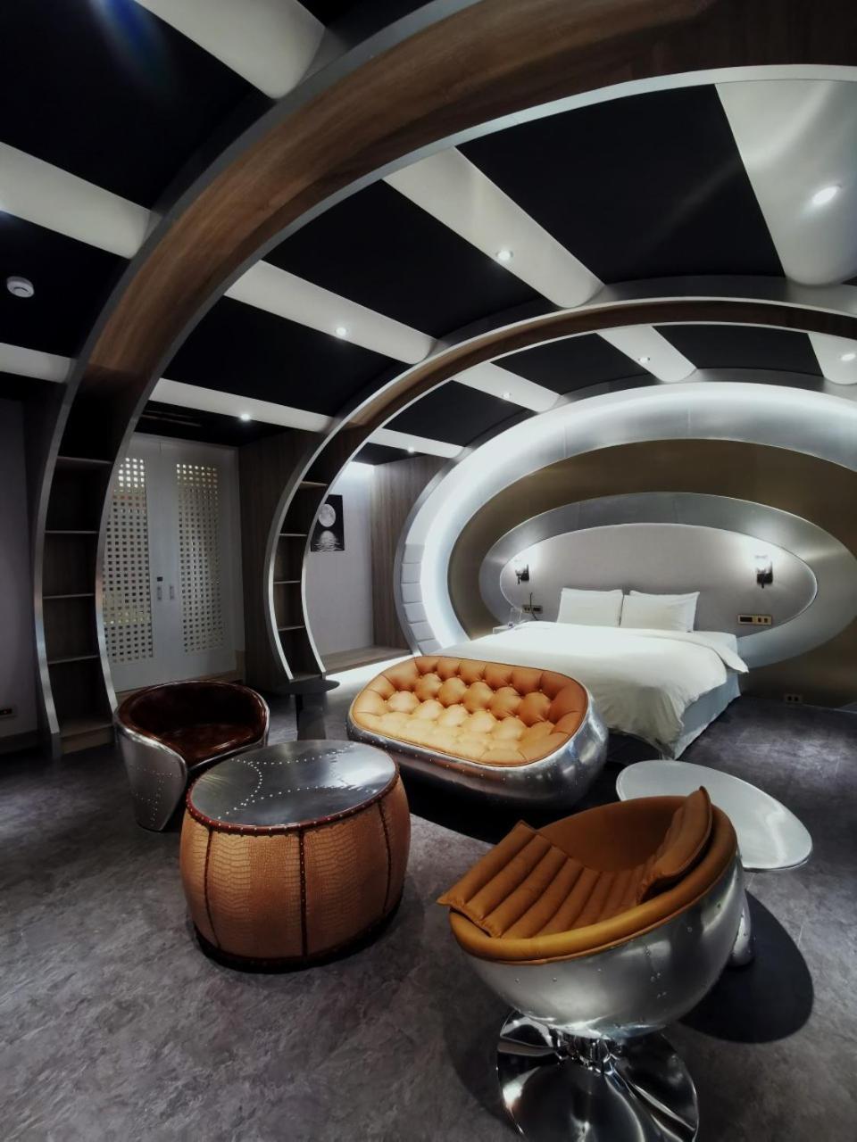 Seasons Boutique Motel Гаосюн Экстерьер фото