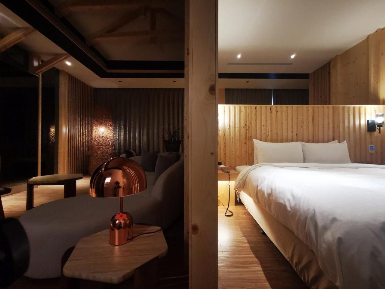 Seasons Boutique Motel Гаосюн Экстерьер фото