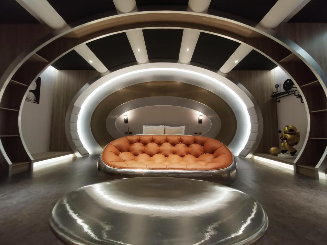 Seasons Boutique Motel Гаосюн Экстерьер фото