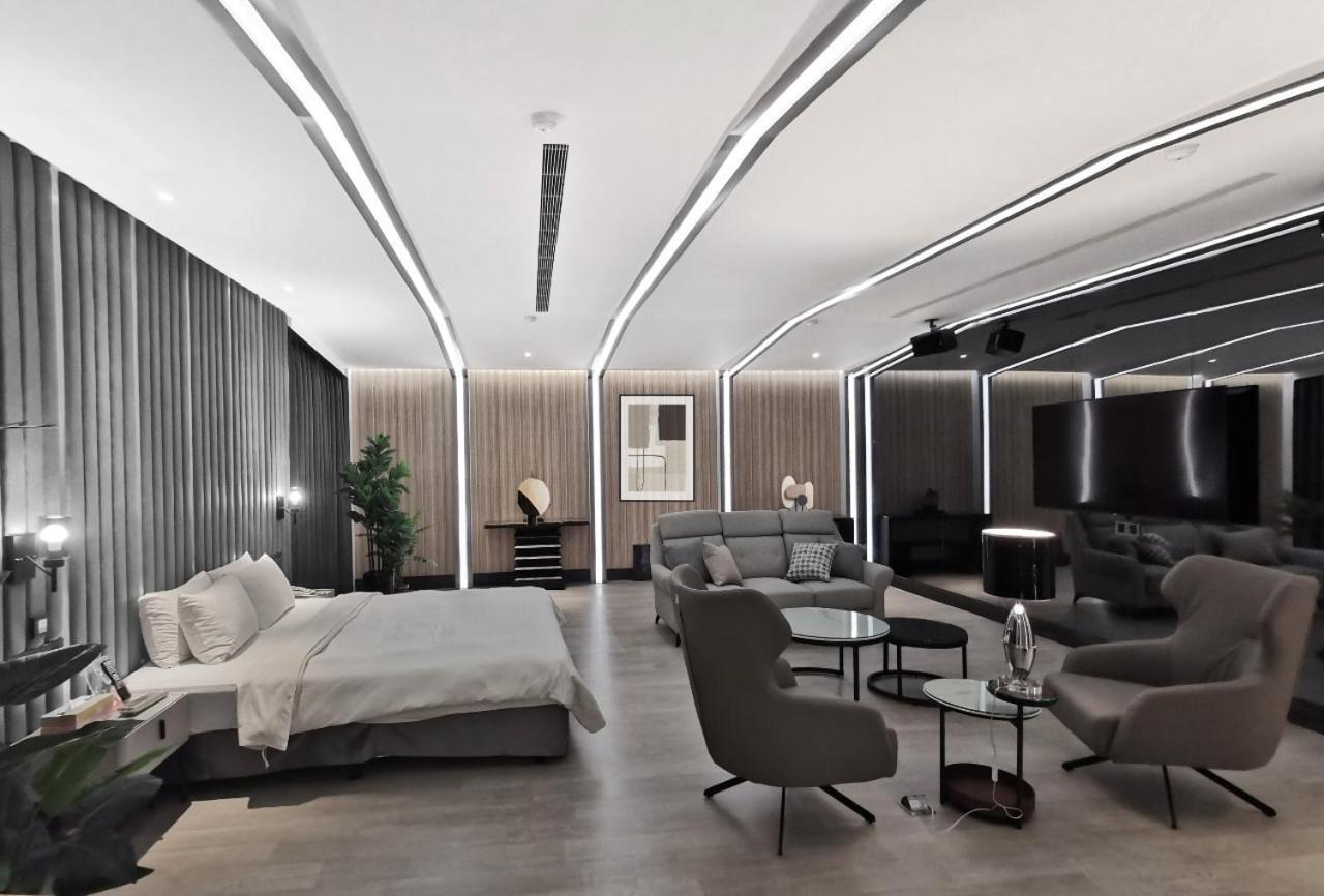 Seasons Boutique Motel Гаосюн Экстерьер фото