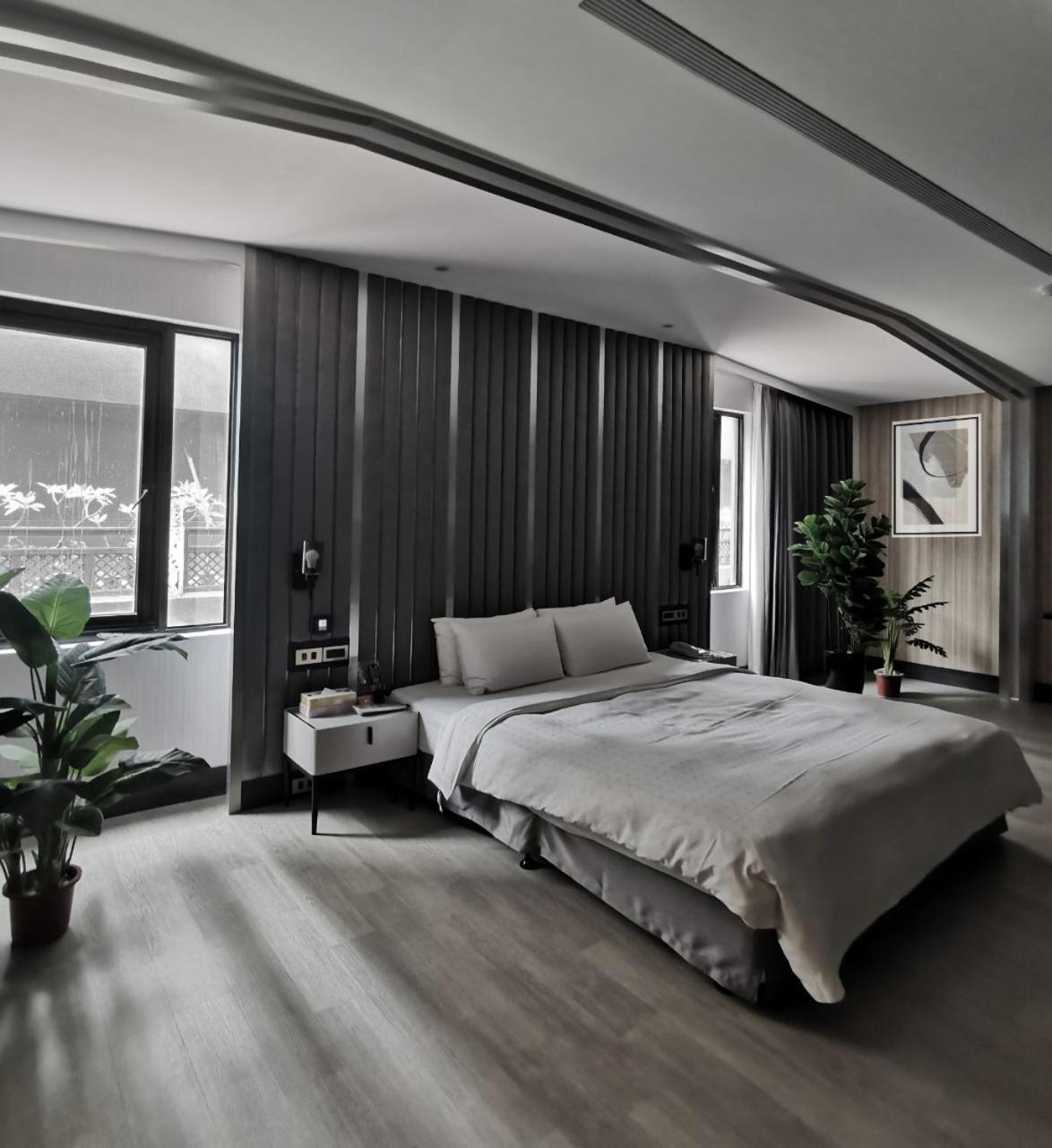 Seasons Boutique Motel Гаосюн Экстерьер фото