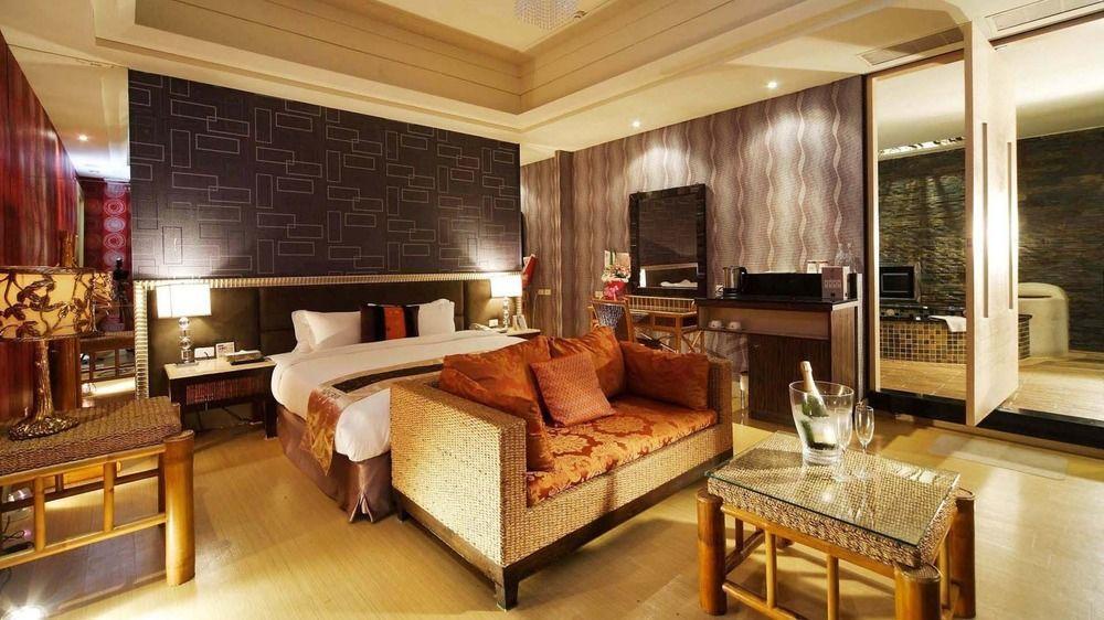 Seasons Boutique Motel Гаосюн Экстерьер фото