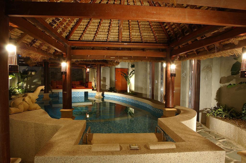 Seasons Boutique Motel Гаосюн Экстерьер фото