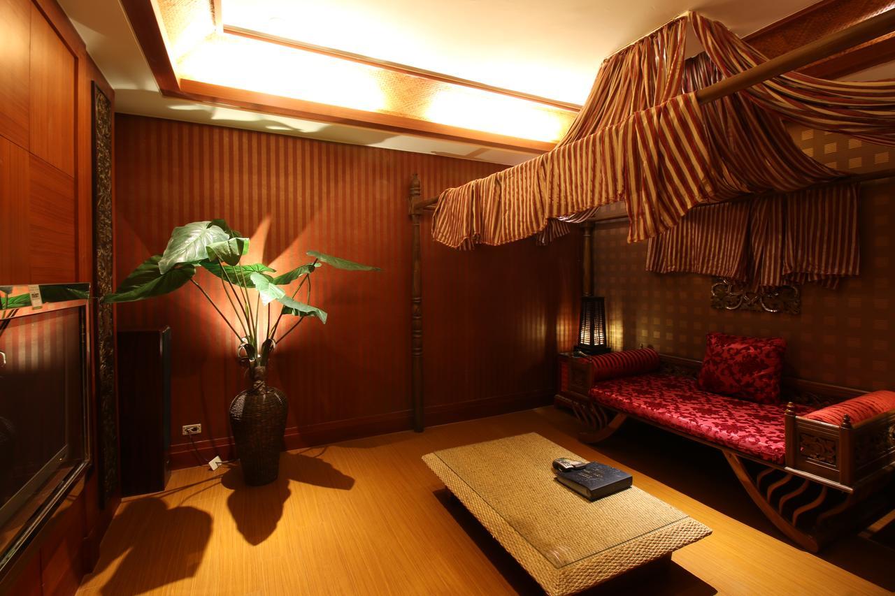 Seasons Boutique Motel Гаосюн Экстерьер фото